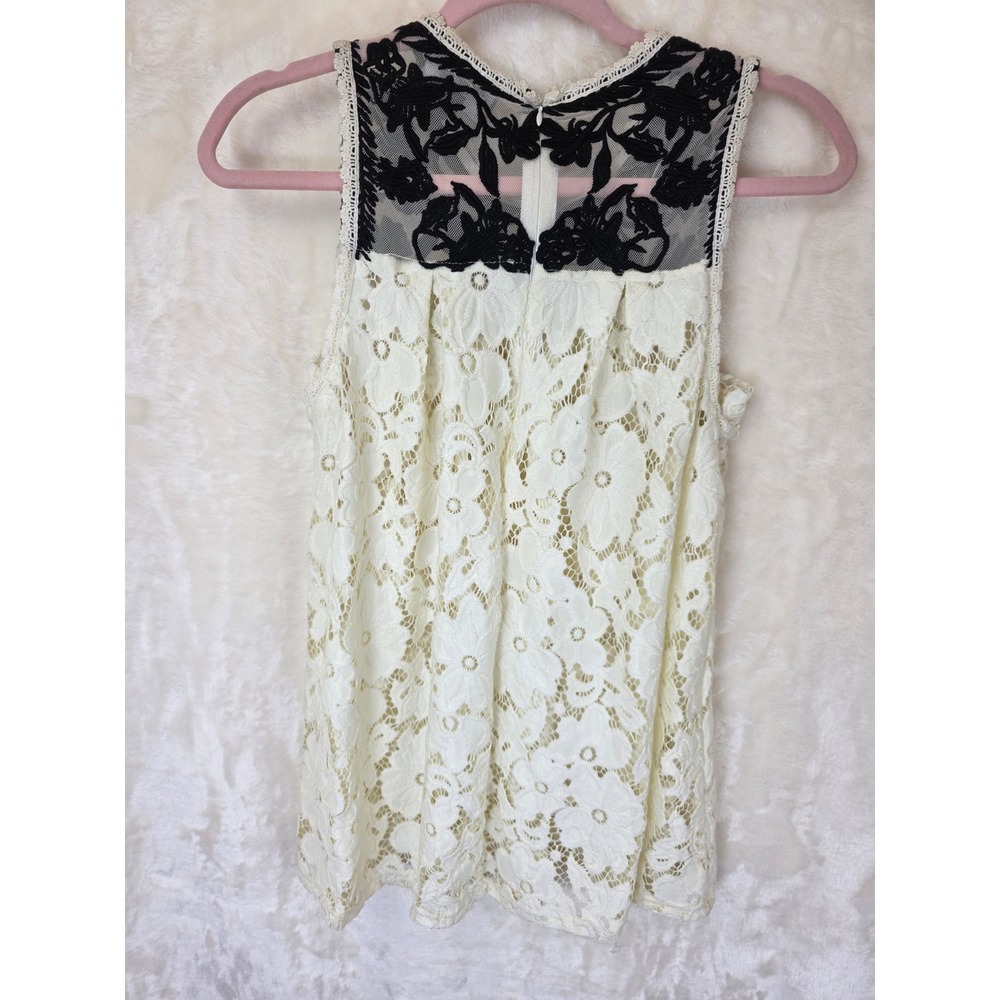 Romeo + Juliet Couture Women Cream Lace Black Embroidered Mesh Yoke Tank‎ Top S - Picture 2 of 6